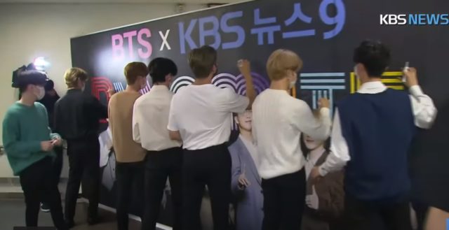 Btsのデジタルシングル Dynamite の歌詞とカタカナルビをご紹介 Pontaの幸せ発信ルーティン